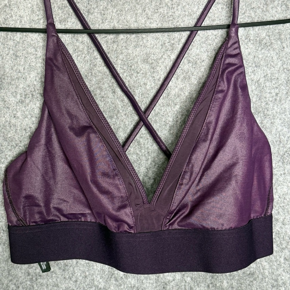 Victoria Sport Faux Leather Sports Bra in Purple- Sz L - Picture 2 of 6
